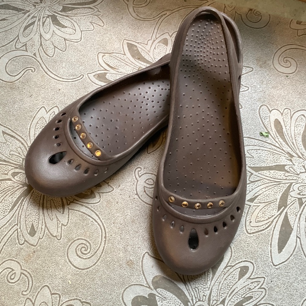 Crocs sandal shoe size 9 retired style